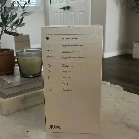 New Vitruvi Stay Essential Oil Diffuser - Picture 2 of 5